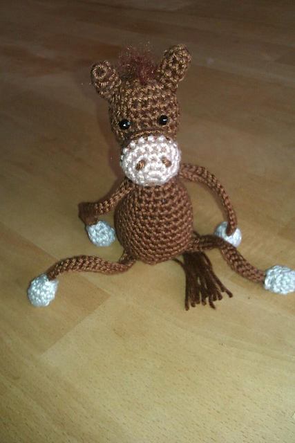 Amigurumi cavallino portachiavi amigurumi free pattern schemi gratis amigurumi amigurumi free dowload