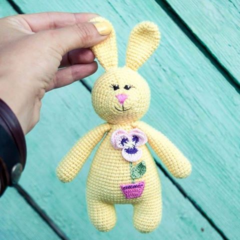 amigurumi coniglietto fiore free pattern schemi gratis amigurumi amigurumi free dowload