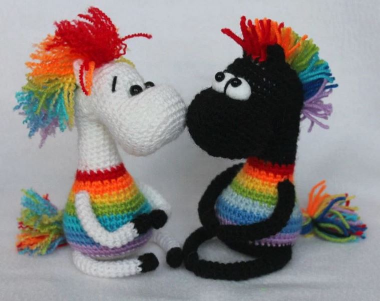 Amigurumi cavallini arcobaleno free pattern schemi gratis amigurumi amigurumi free dowload