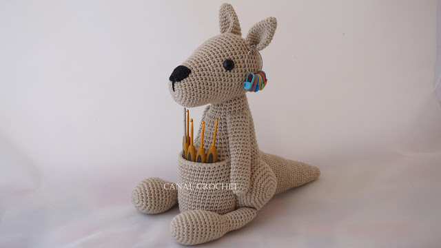 Canguro porta uncinetti free pattern schemi gratis amigurumi amigurumi free download